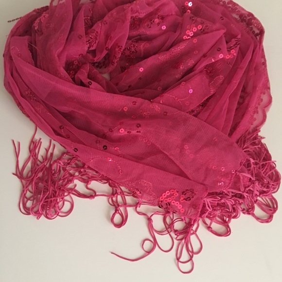 Dark pink shawl Clearance